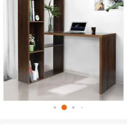 L Shaped Desk with shelves in walnut color
New in the box
$175

Escritorio con librero nuevo en la caja
$175
