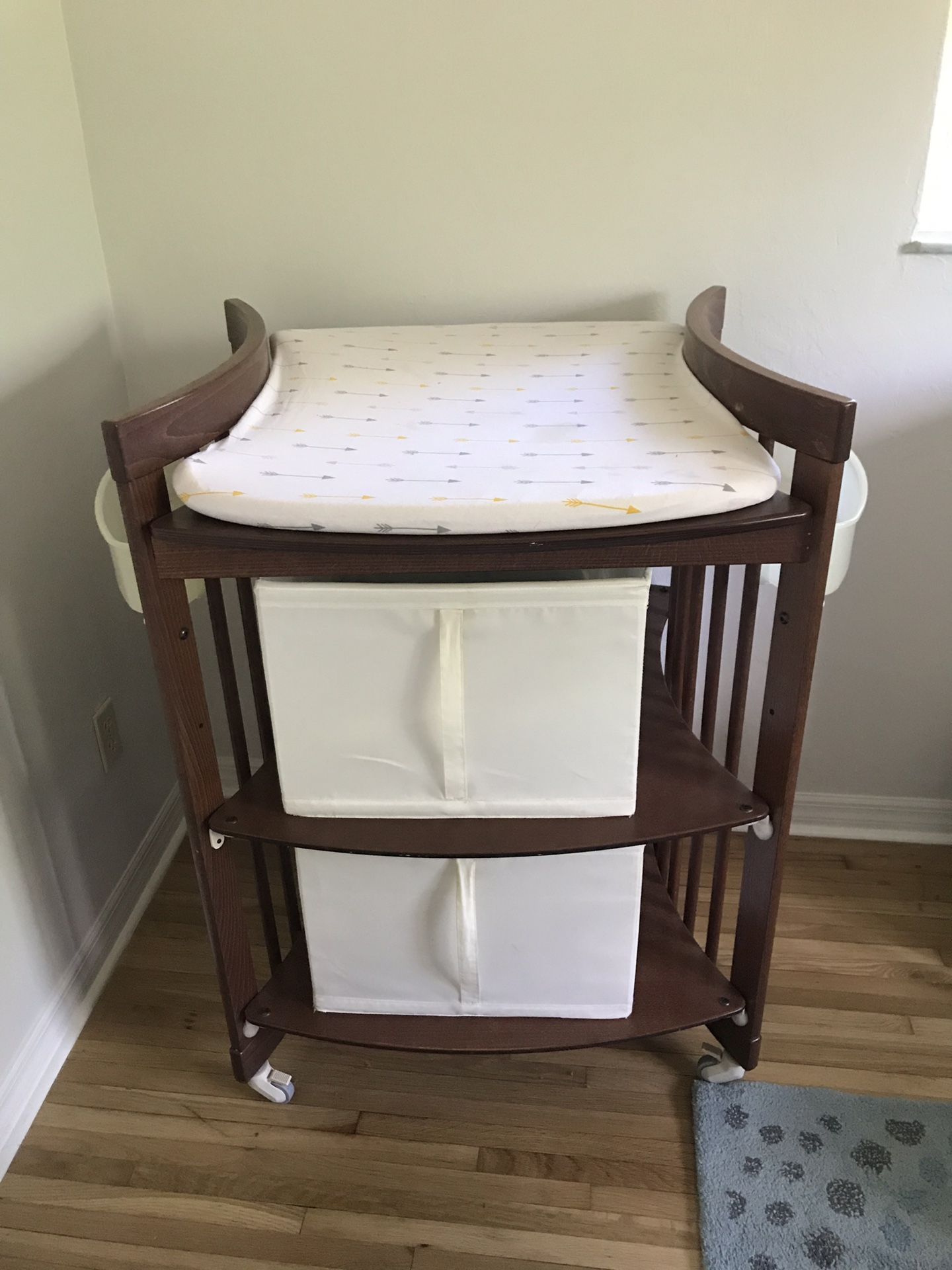 Stokke changing table