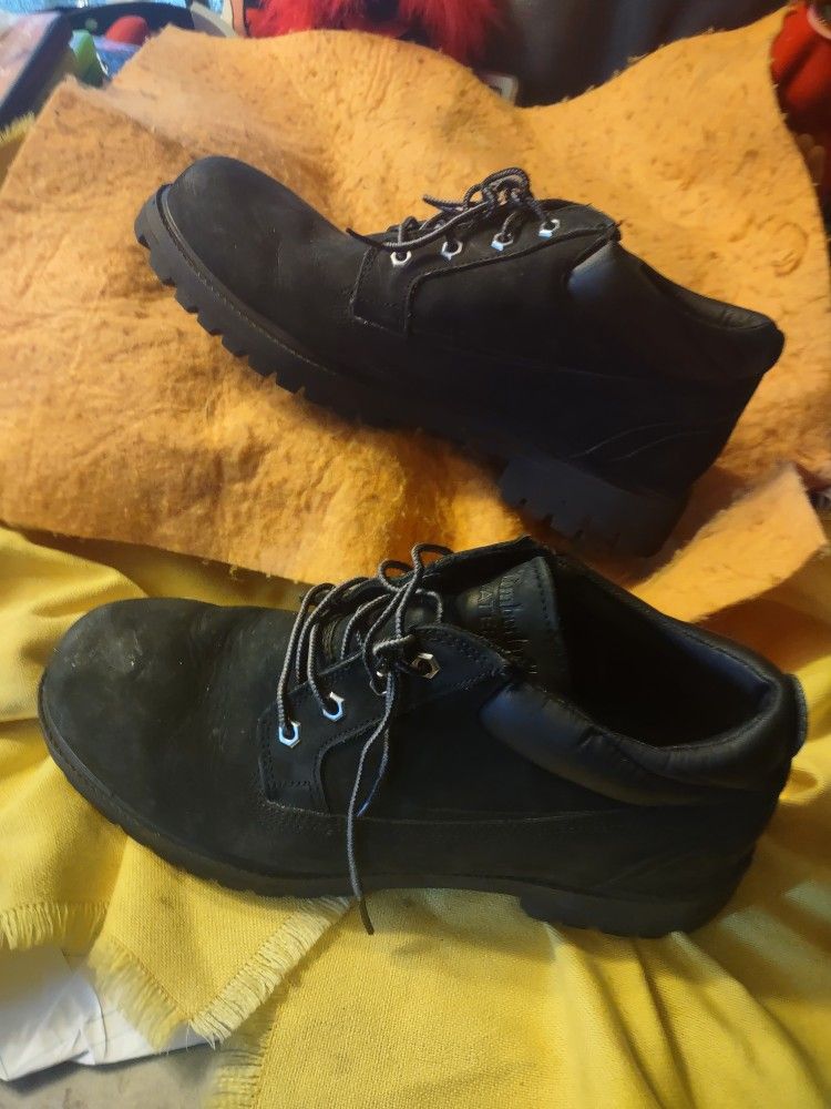 Very New Condition Timberland Hiking Camping Construction Waterproof Boots 10.5