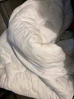 King Sized Cushioned Mattress Cover