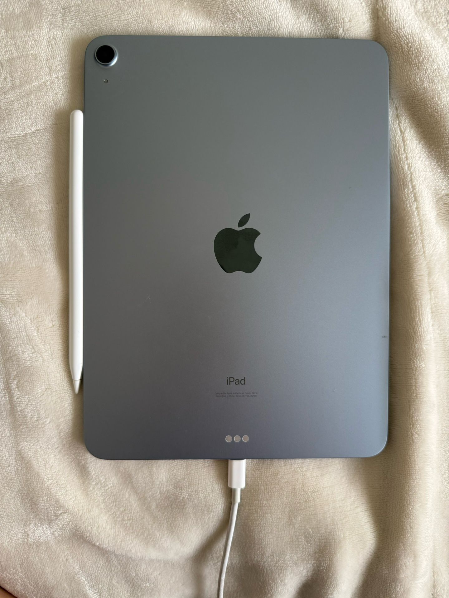 iPad Air (4th Generation) Blue 64 GB