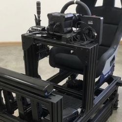 Moza Racing Simulator (like new) Complete Setup w/ Motion Mounts included