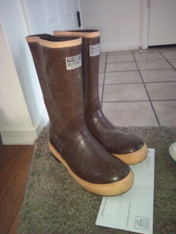 Men's Rubber Boots Size 6