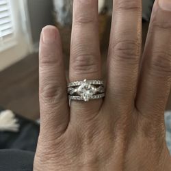 2 Carat DIAMOND Wedding Ring Set (Size 6)