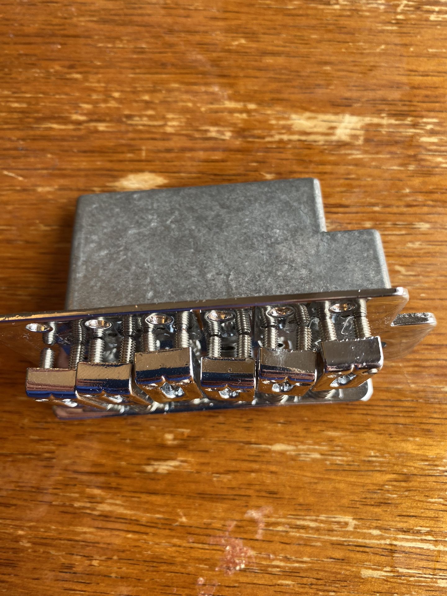 Tremelo Bridges-6 Screw