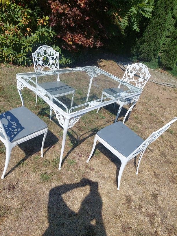 Cast Iron Table And Chairs