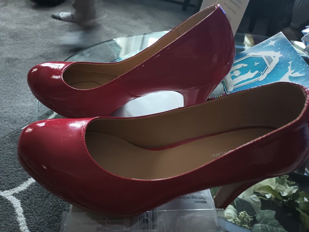 Brand New Red Patent Leather 5 Inch High Heels 10 W.