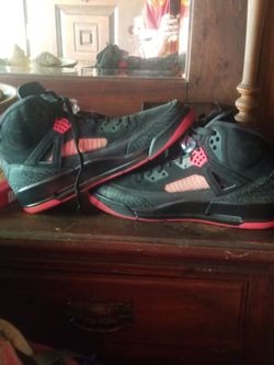 JORDAN 4 SPIZIKE