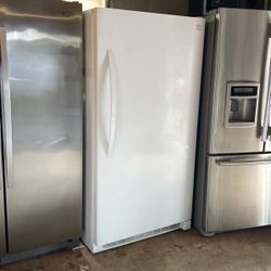 Kenmore upright freezer in very good condition