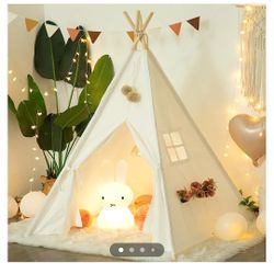 TeePee Tent For Kids To Play Inside Brand New