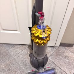 Dyson DC 50 Vacuum For Parts But Still Power On