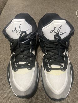 KYRIE Basketball Shoes