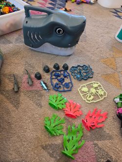 Shark Carrying Case and Accessories