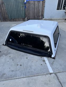 Leer 100R Whit Side Windoors Ford F 150 Super Crew 5’5” 