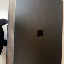 Late Model Year 2024 MacBook Pro 16inch