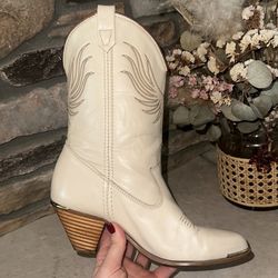 Girls/Women’s 6 M Vintage Cowboy Boots