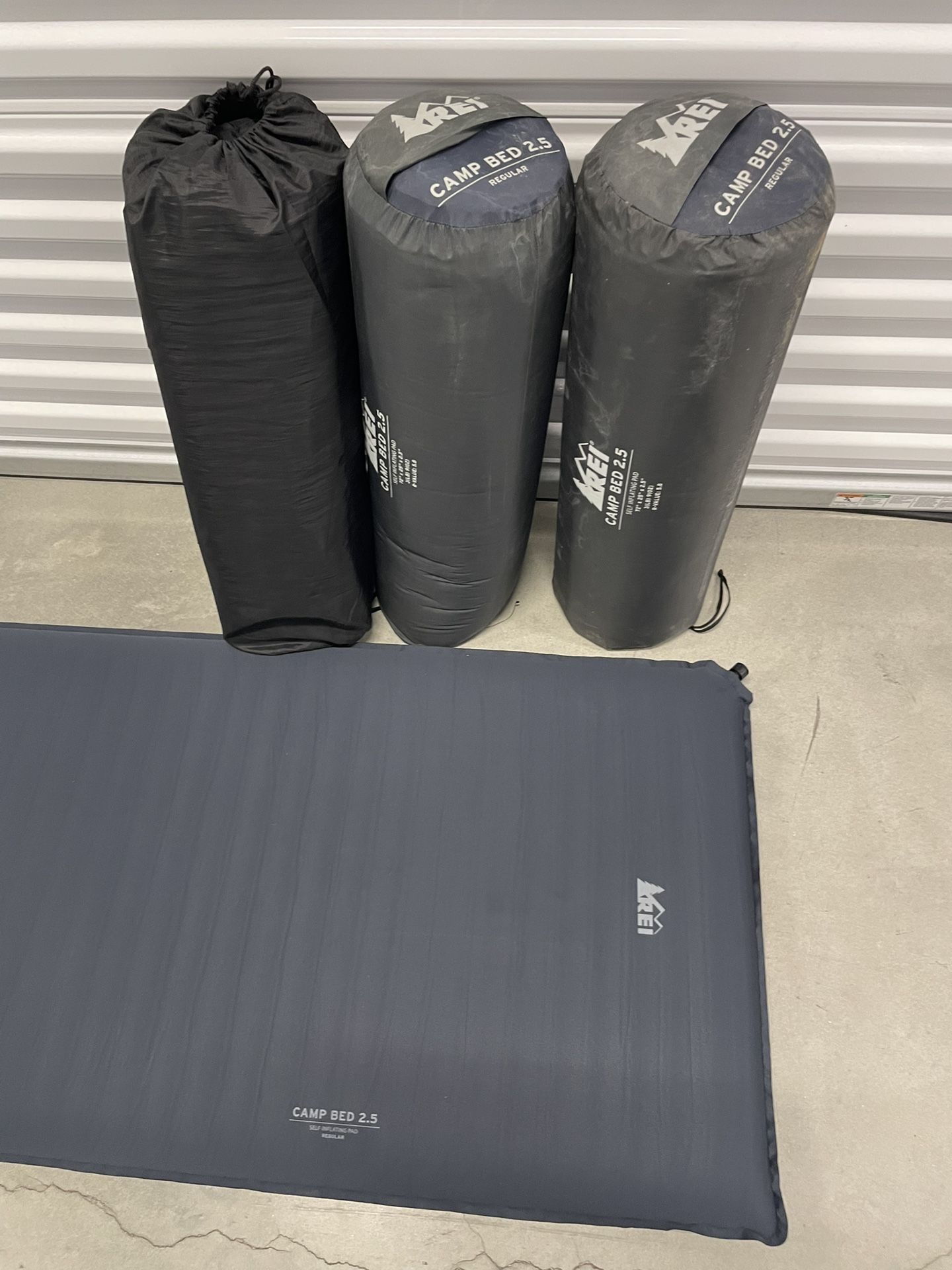 REI Camp Bed 2.5. Self Inflating Pad