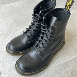 Dr. Martens Women’s Boots Size7