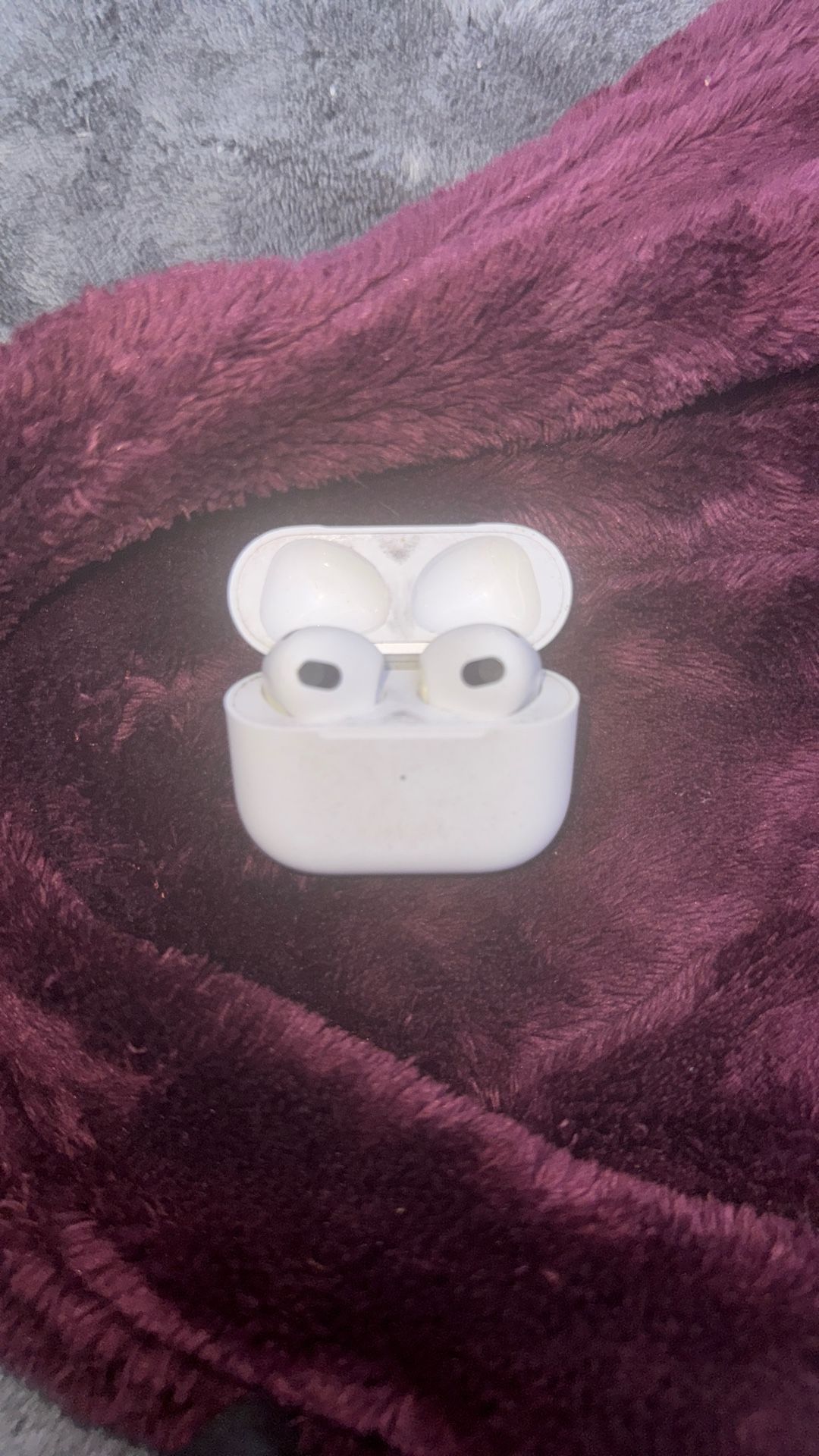 AirPods 4 Electronics & Media