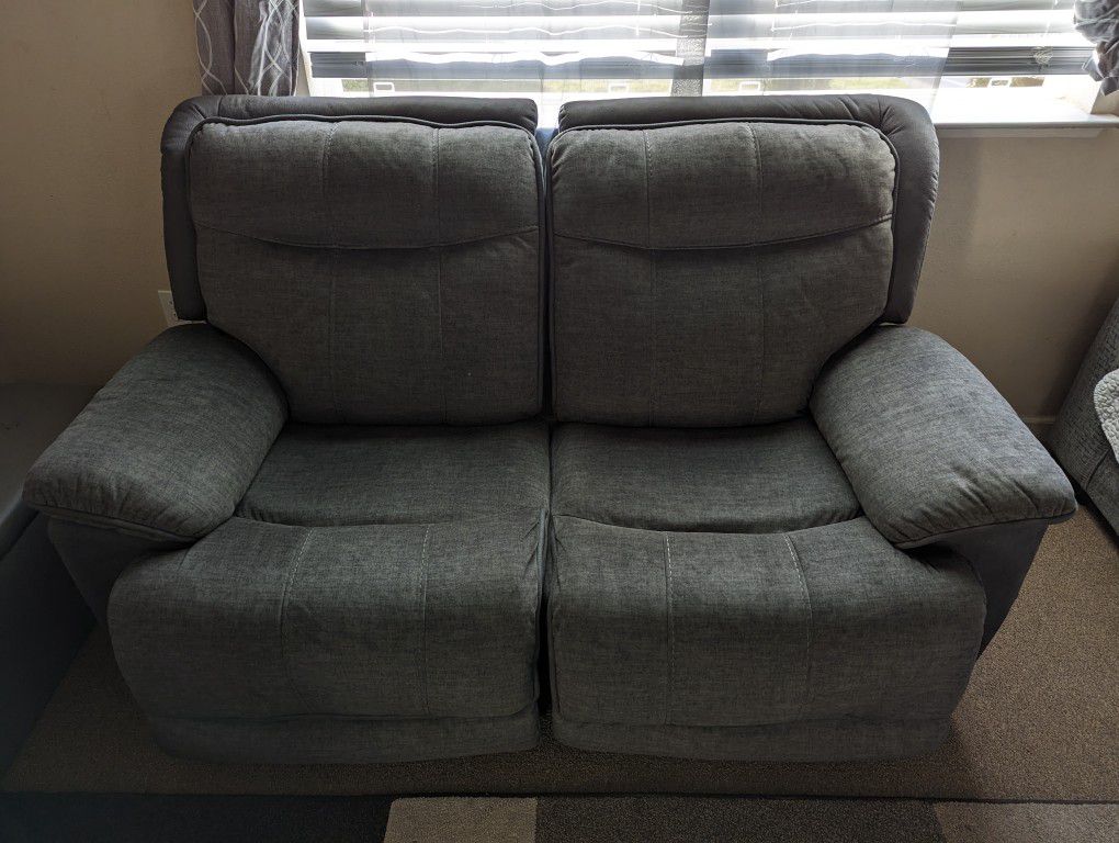 Electric Reclining Sofa - Bubba Loveseat ( 2 Pieces )