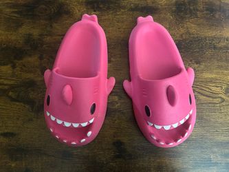 $5 Pink SHARK 🦈 Slipper Shoes