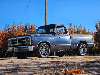 1986 Dodge D100