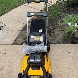 Lawnmover  Needs Batterys 