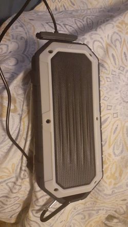 Bluetooth speaker(very loud, excellent bass)