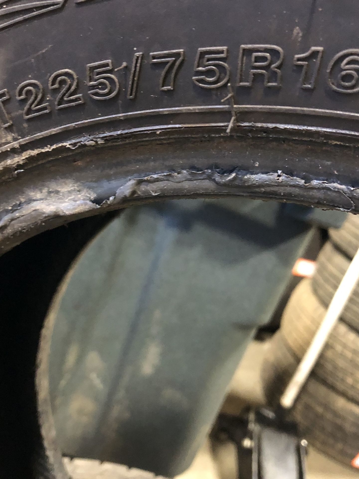 A Ser Of Used Tires Like New!! LT225/75R16 For $300π΅β
Mounted And Balanced