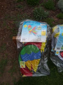 Garden Spinner (🦜) Parrot