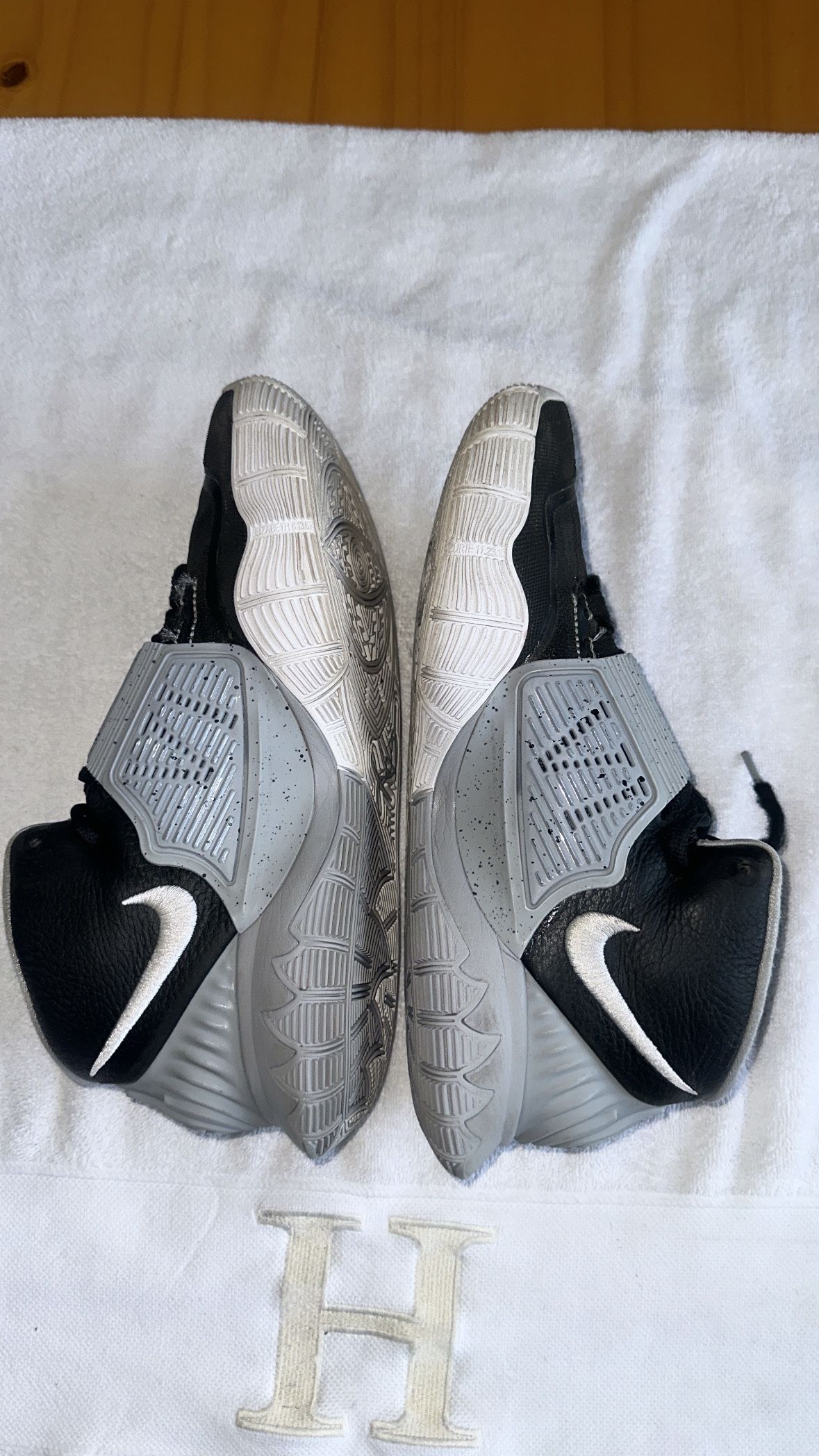 Kyrie Irving Nike Basketball Pro Shoes Men’s,All Products : American Fashion Style Bags On Sale