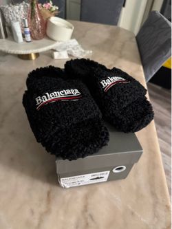 Black Shearling Fleece Logo Slides / Slippers with Box⁠