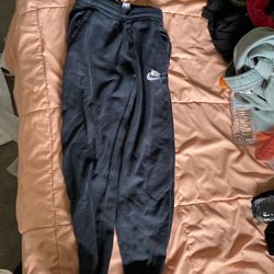 NIKE SWEATS (look at description)