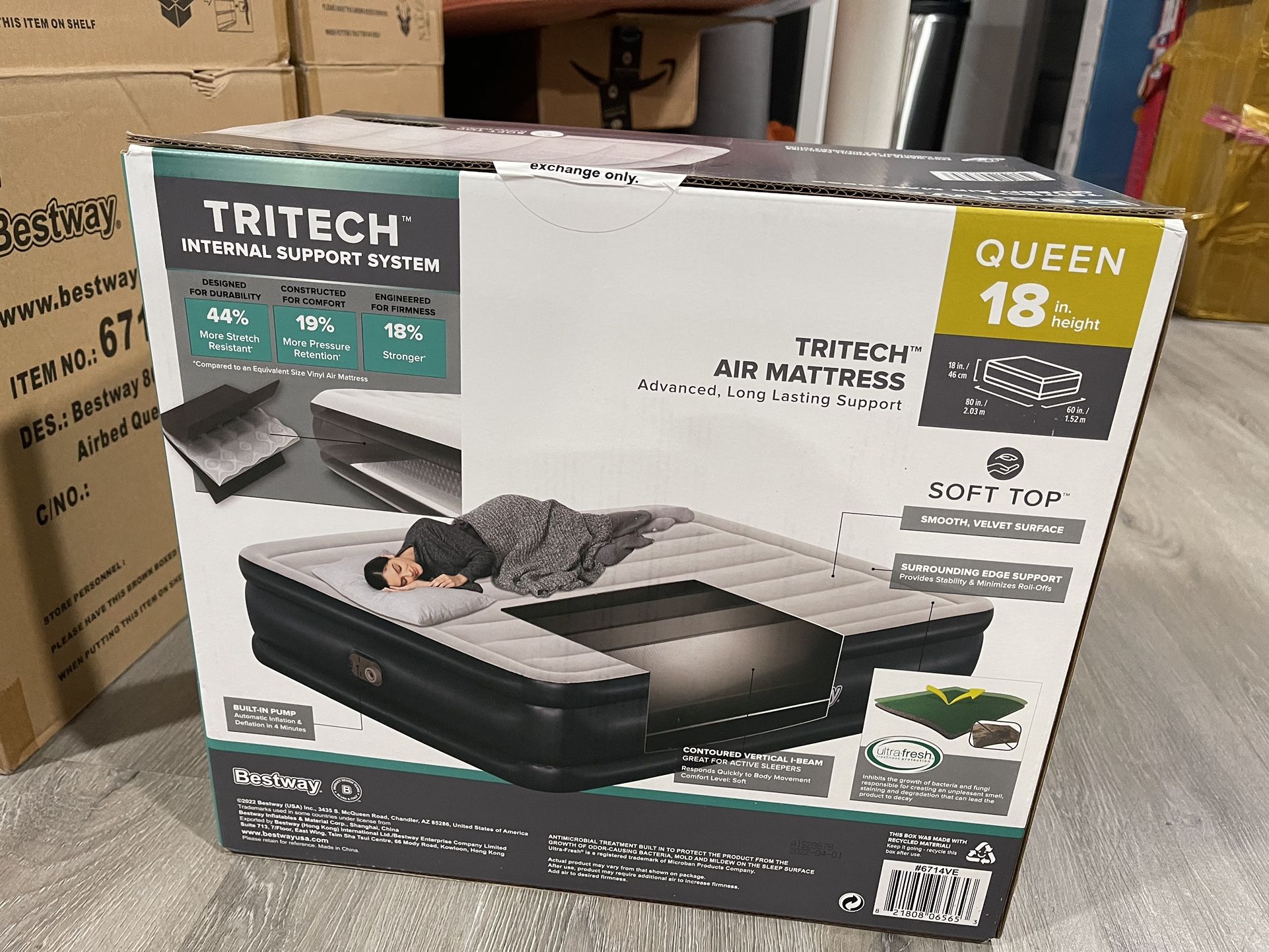 Bestway 18" Tritech Air Mattress Queen with Built-In Pump ( new sealed inbox )
