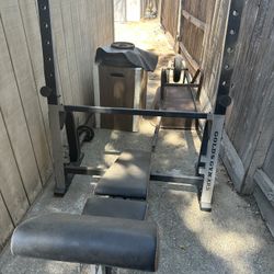 GOLDS GYM XR5 Bench Press Rack, Preacher Curl Rack, weights 