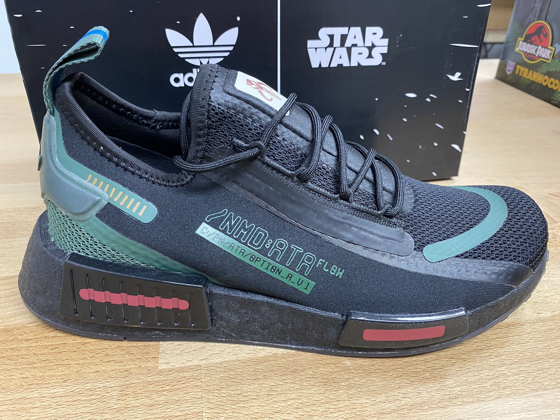 Adidas NMD_R1 Boba Fett Spectoo Casual Size 7 Black Green 