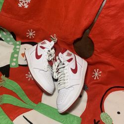 Jordan Retro 1 Red Metallic 
