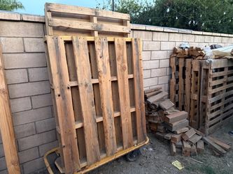 Used Wooden Pallets