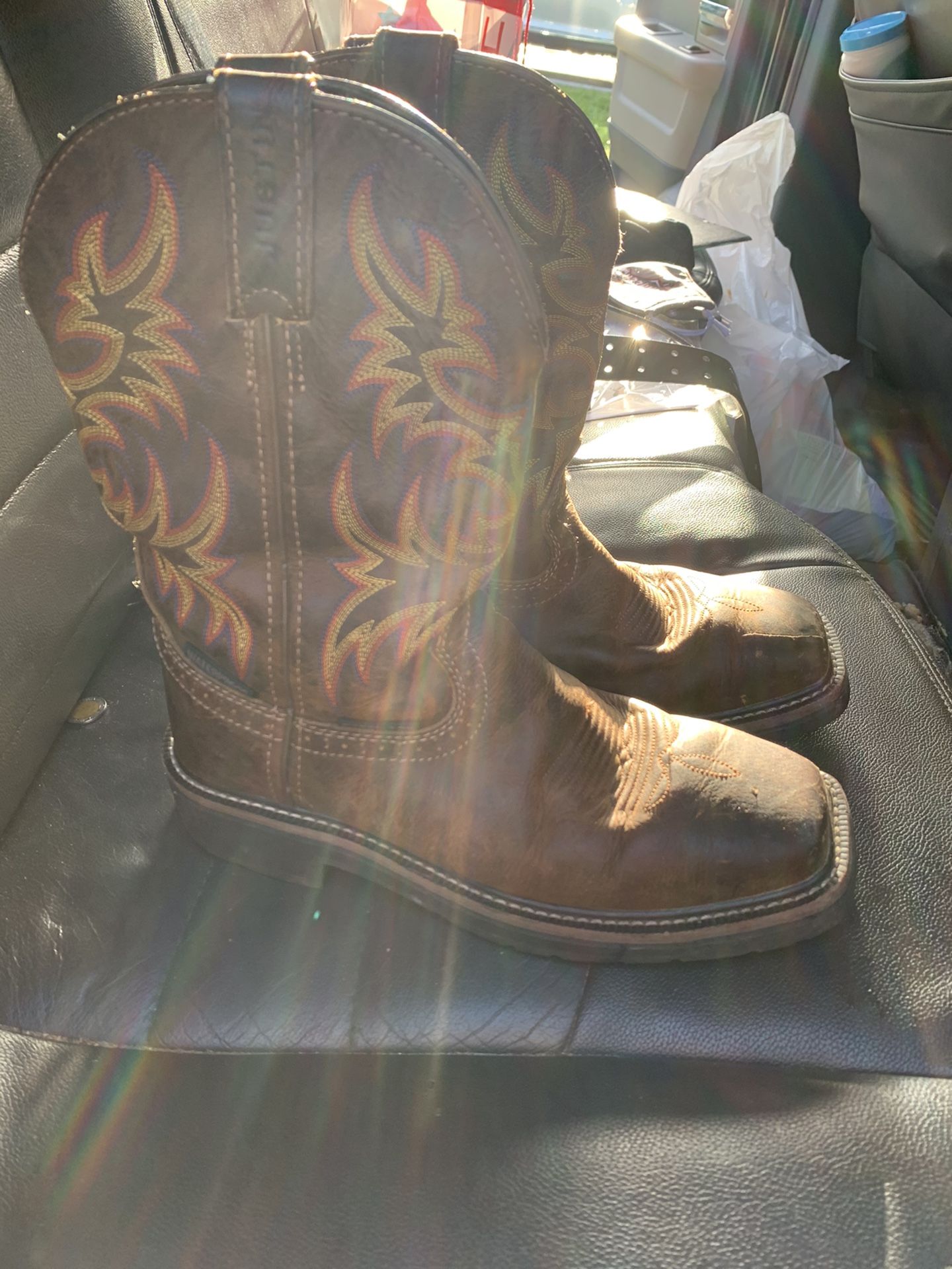Justin work boots size 6