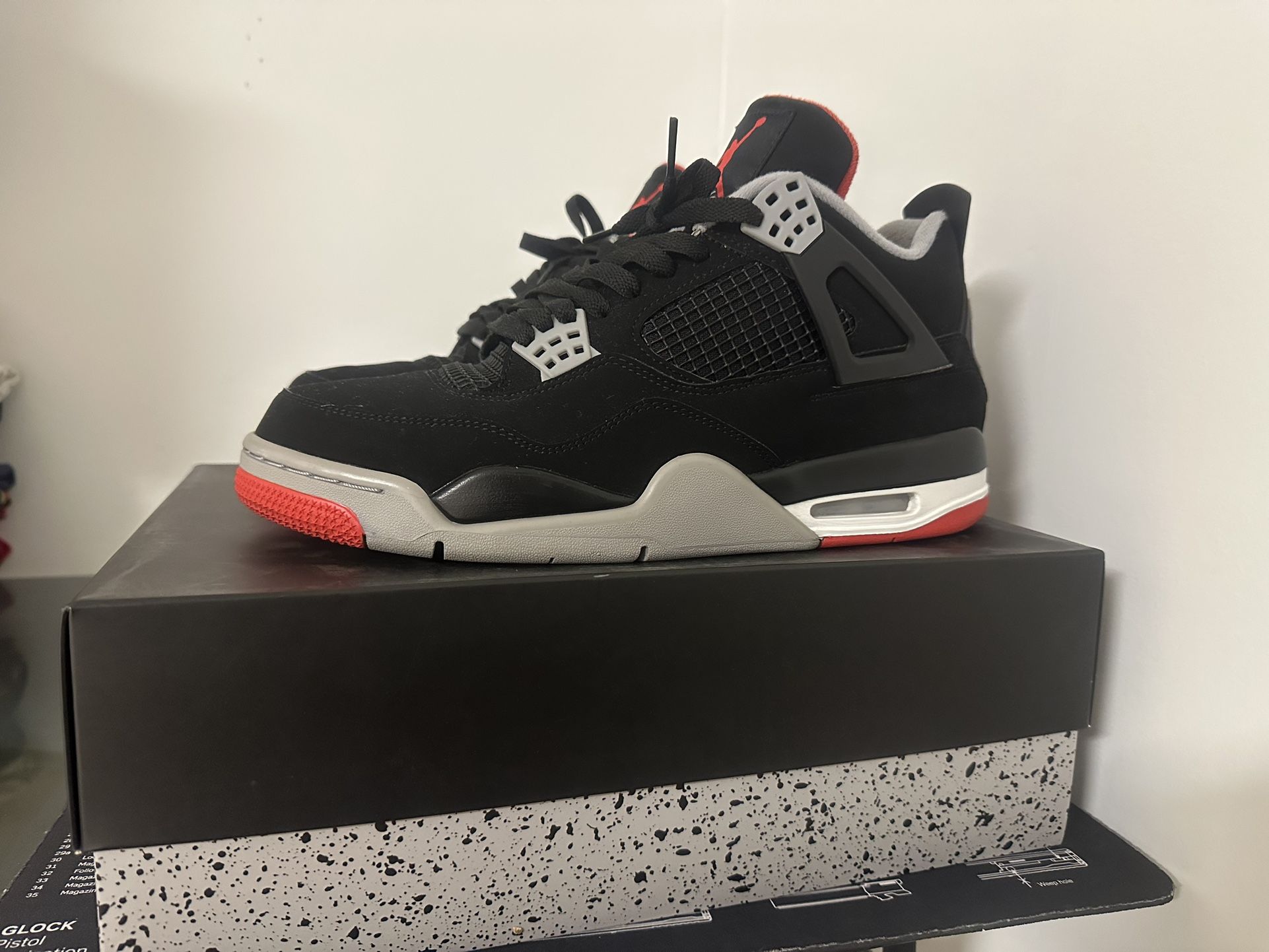 Air Jordan Retro 4 “Bred”