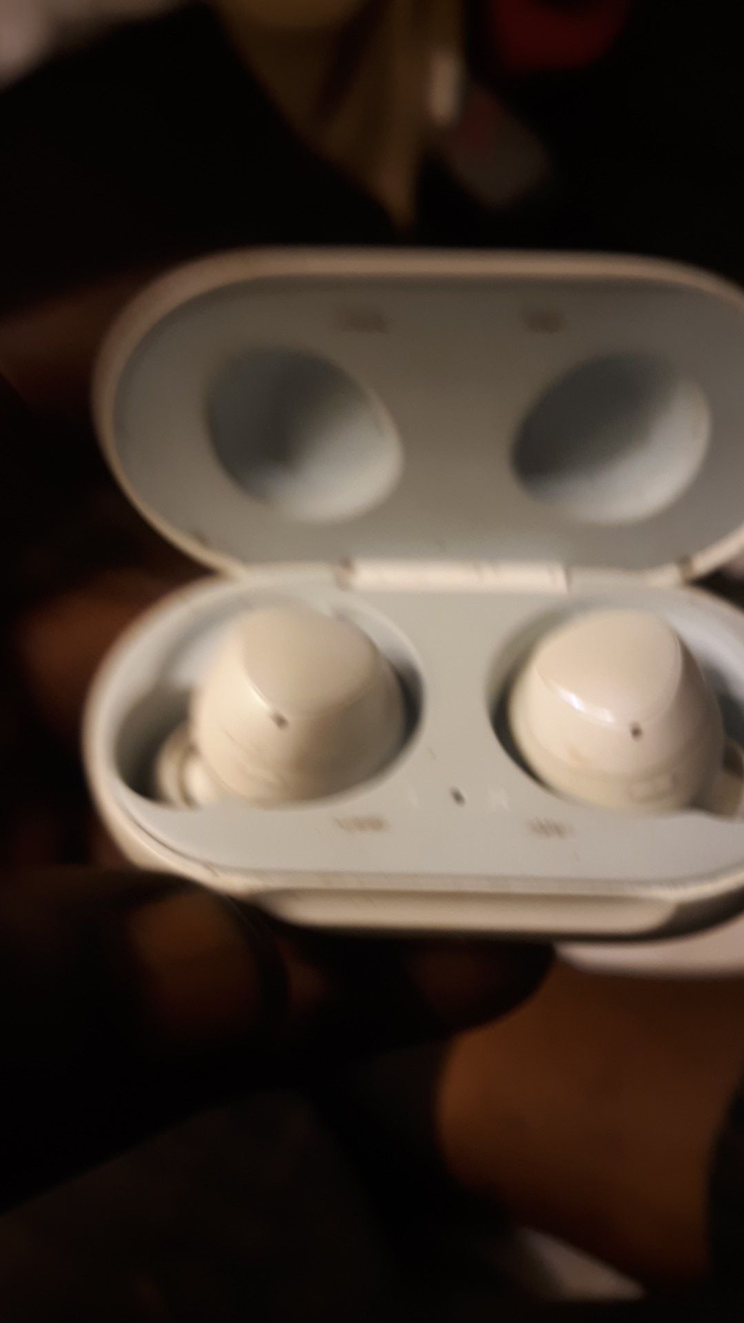 Samsung wireless earbuds