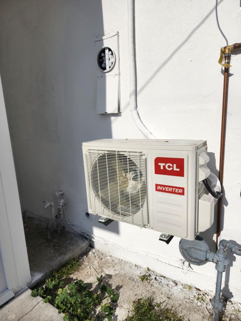 Mini Split AC Air Conditioner / Heater
