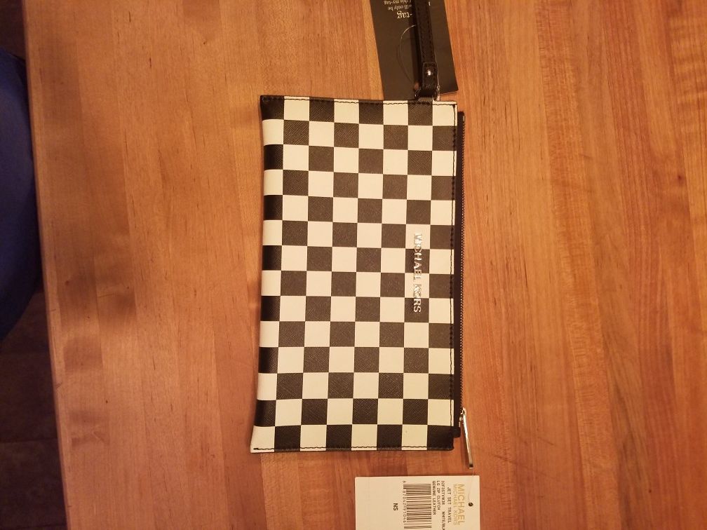 Michael Kors wristlet