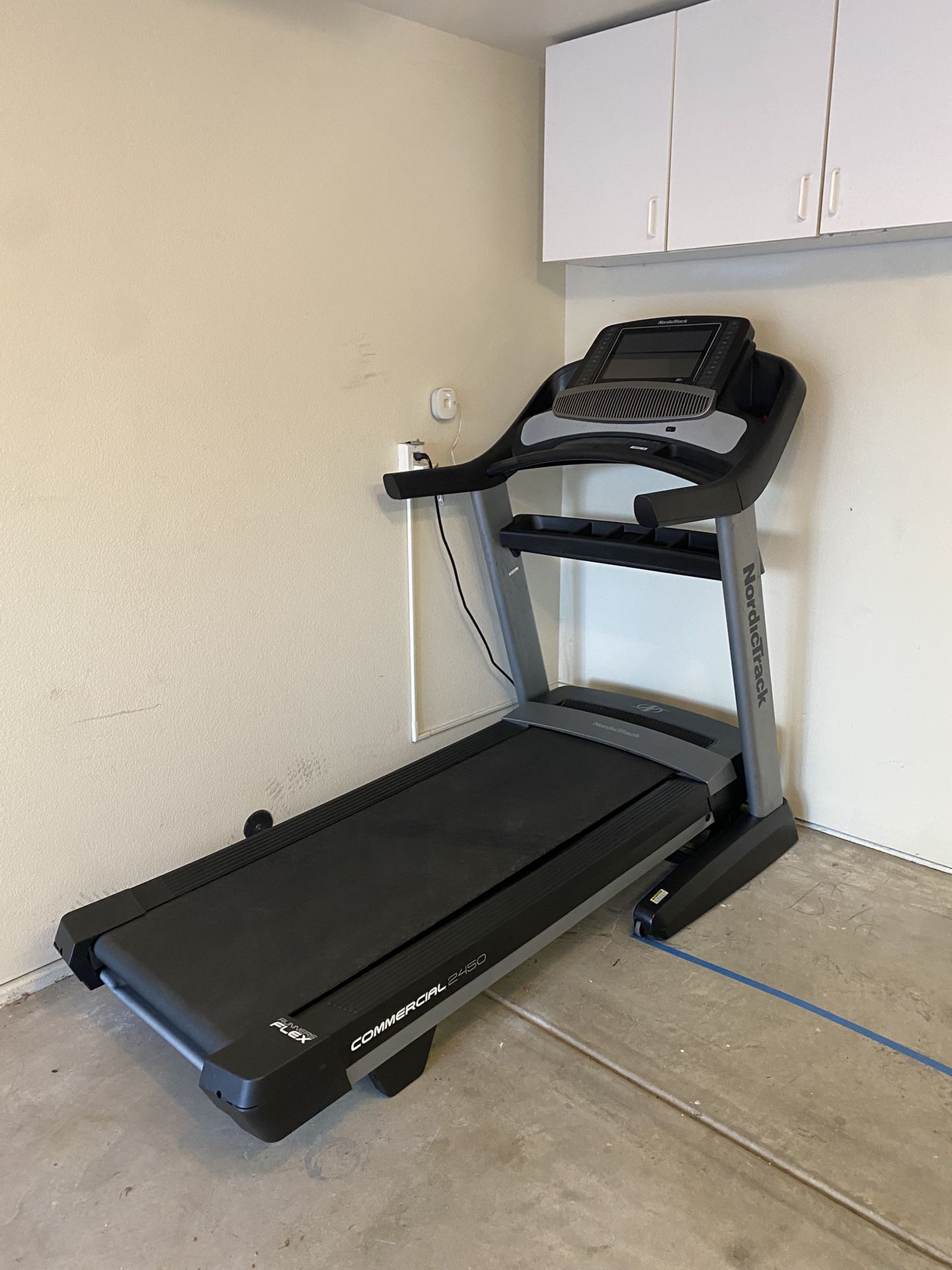 NordicTrack Commercial 2450 NTL17221.0 Folding Treadmill