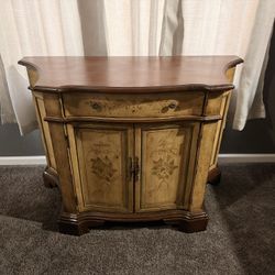 Accent Table/Buffet