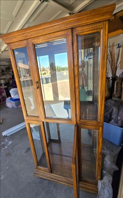 Curio cabinet