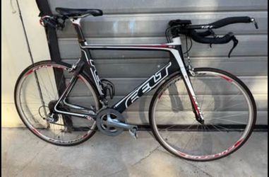 58 cm Felt AR2 Carbon Aero Road/Tri Bike