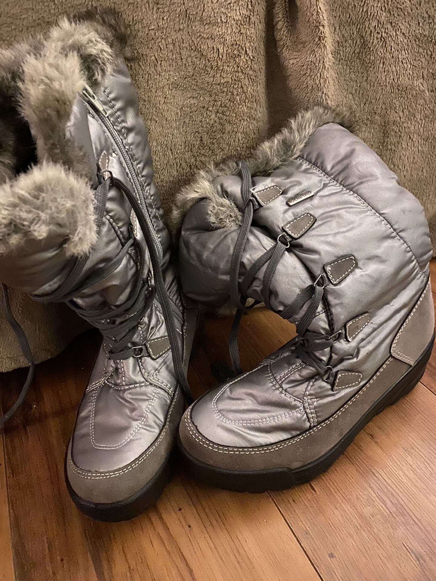 Snow Boots