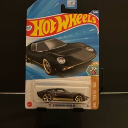 Hot Wheels ‘71 Lamborghini Miura SV
