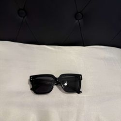  Gucci Sunglasses In Great Condition.
